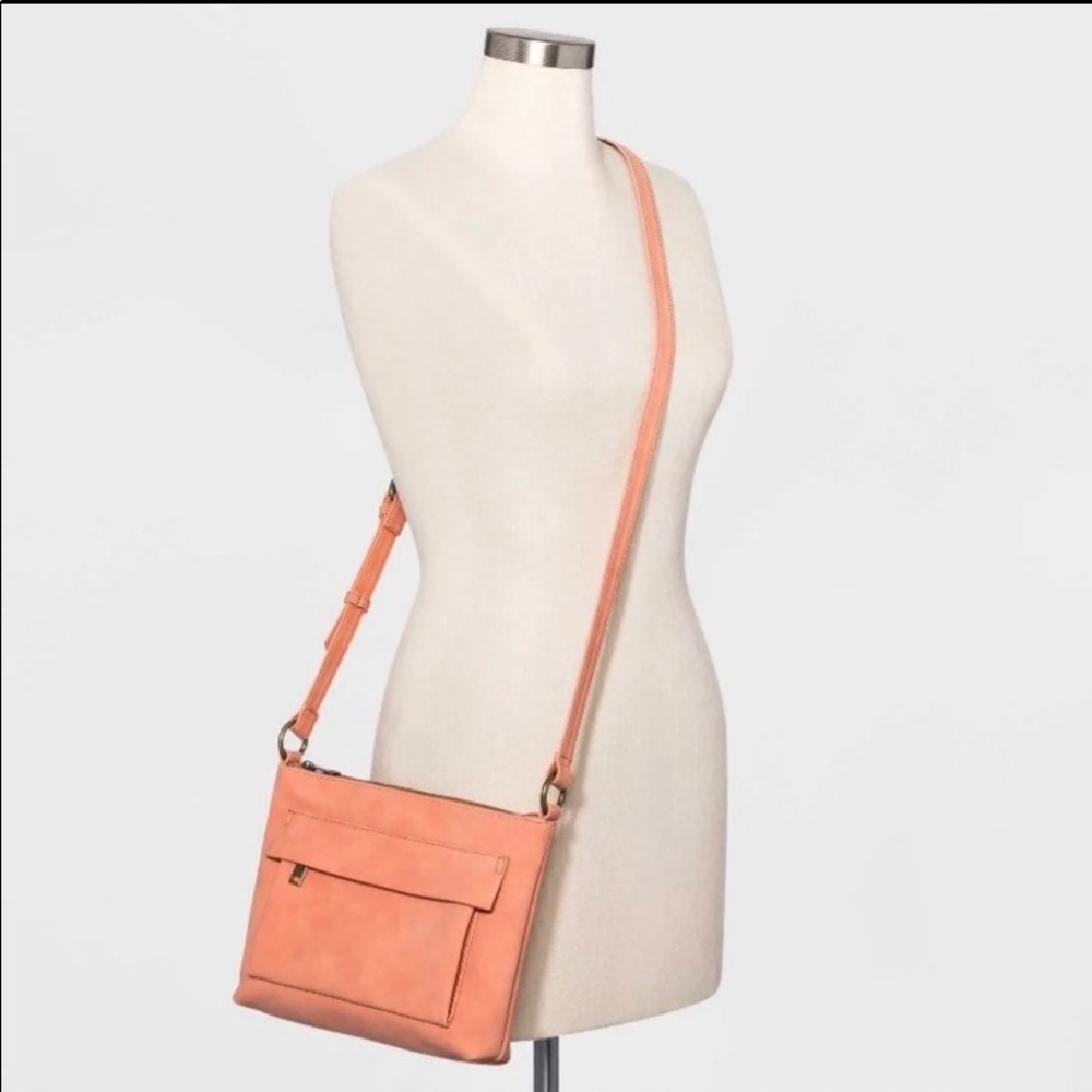 Universal Thread Crossbody - Picture 2 of 6